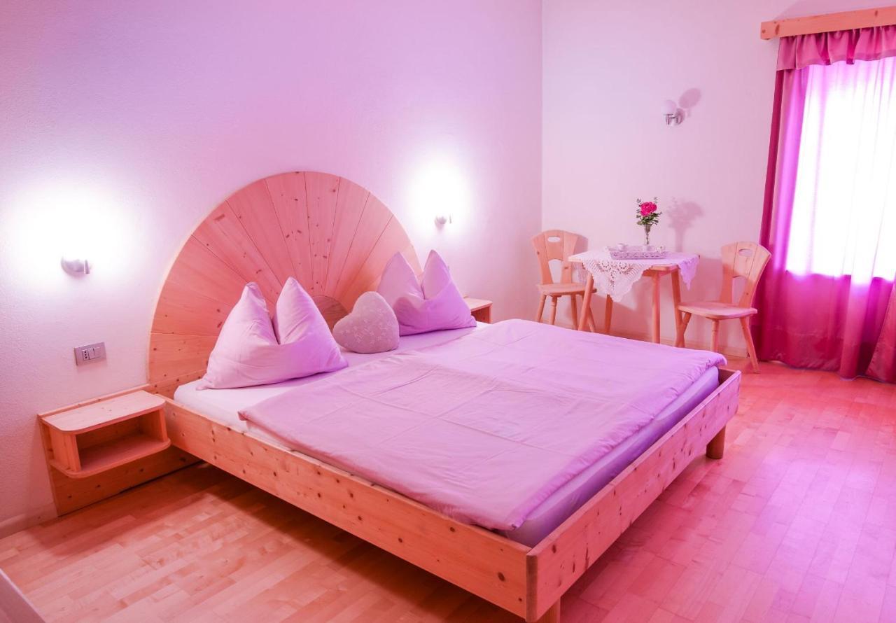 Garni Tschutscherhof Laion Room photo